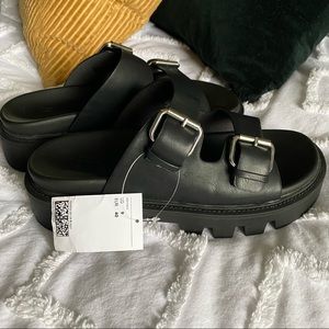 Nwt Hm Chunky Soled Slides Sandals 